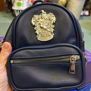 Raven claw Min Backpack